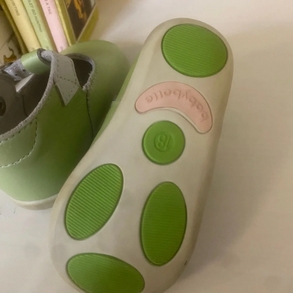 Baby Botte Mary Jane’s. Like New. Size 3 - Picture 2 of 8